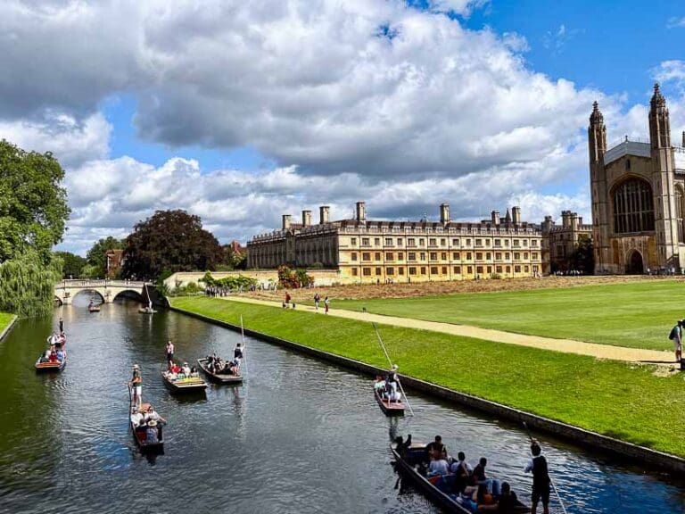 Cambridge city, punting and university of Cambridge.