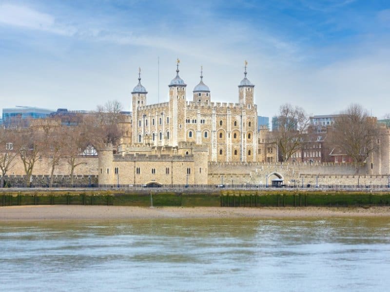 Tower of London across the River Themes.