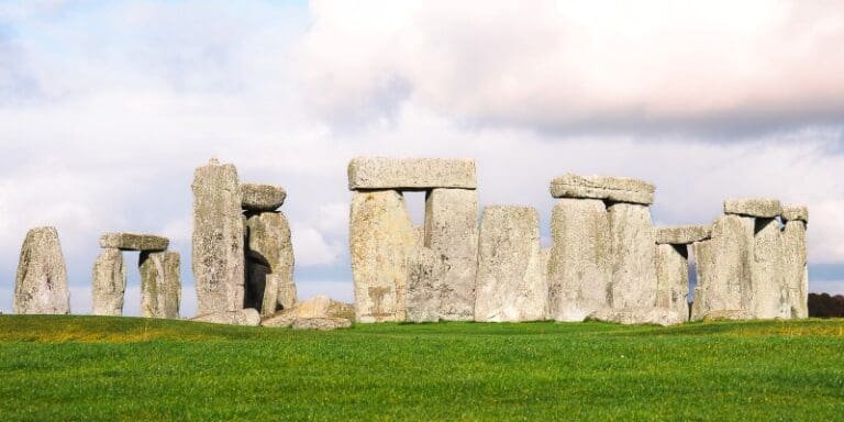 Side view of the great monument Stonehenge.