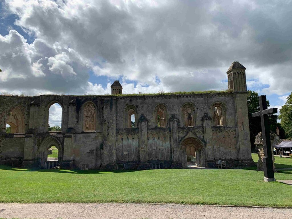 glastonbury tourist information centre