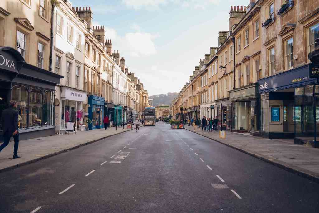 A photo of Milsom Street in Bath, facing the middle of the road.