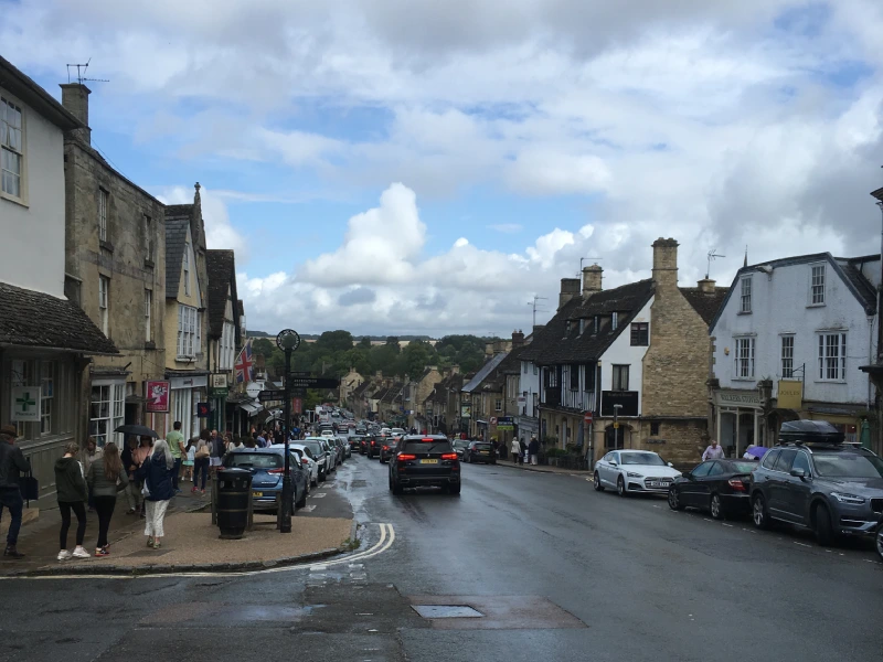 Burford High-street in the with many things to do if you take a day tour to the Cotswolds.