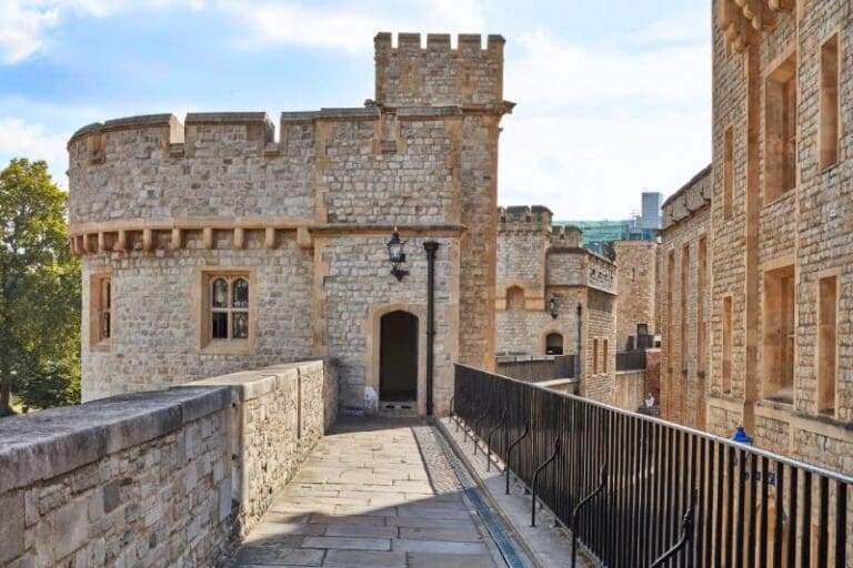 Pathway in the Tower of London - Anderson Tours